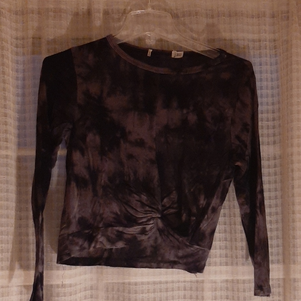 Comfy and stylish long sleeve shirt
